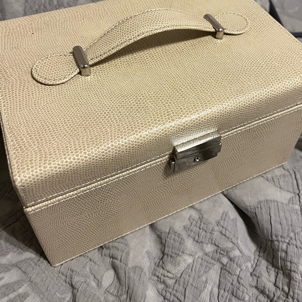 Jewelry Organizer with Mirror and Key